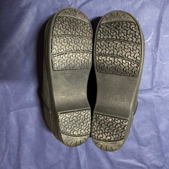 Dansko Women's XP 2.0 Black Waterproof Pull Up - Picture 6 of 8